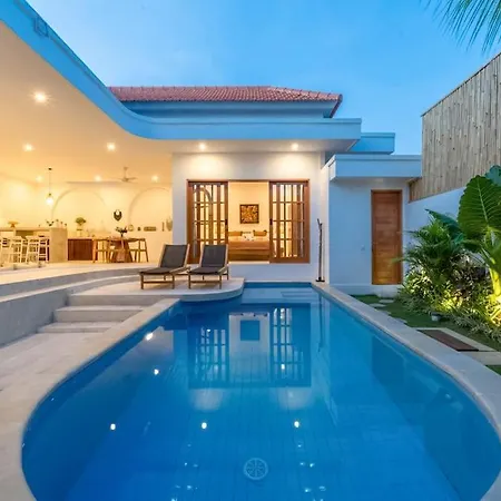 Villa Tolosa - New Modern & Luxury 3Br - Central Canggu Beach