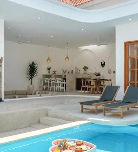 Villa Tolosa - Modern 3Br - Central Canggu Beach 别墅 坎古