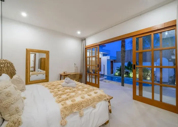 别墅 Villa Tolosa - Modern 3Br - Central Canggu Beach *