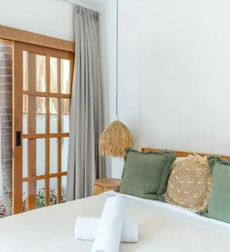 Villa Tolosa - Modern 3Br - Central Canggu Beach *